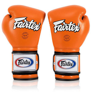 ถุงมือชกมวย Fairtex คุณภาพสูงระดับมืออาชีพ ทำจากหนังแท้  โลโก้สั่งทำได้ กันน้ำ แห้งเร็ว แบบผูกเชือก - Product Image 2
