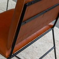 Chaise Vandana Vertex Orion en cuir marron et métal noir (lot de 2)