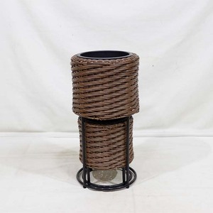 Supports à fleurs en plastique les mieux notés, base en métal, jardinières de sol, style minimaliste, design circulaire, durables, écologiques - Product Image 3