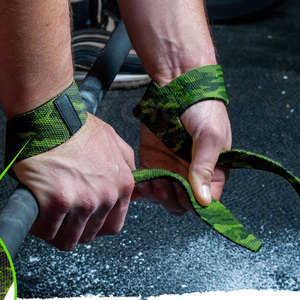 Sangles de musculation fabriquées au Pakistan avec ajustement flexible et prise en main optimale pour la force et les performances en salle de sport - Product Image 2