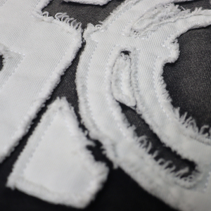 เสื้อยืดผู้ชายทรงโอเวอร์ไซส์ ลายปักแบบย้อมสีเอซิด ผ้าฝ้าย 100% กันยับ - Product Image 3