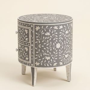 Mesa de Noche Redonda Gris Madreperla con 2 Cajones, Patrón Floral, Hecha a Mano, Lujosa, Mueble de Dormitorio - Product Image 4