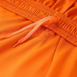 Kit de basketball personnalisé couleur unie, léger et respirant, vêtements de sport pour la vente en ligne, parmi les plus vendus - Product Image 6