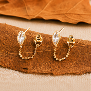 Pendientes de cadena con diamantes cultivados en laboratorio con corte marquesa en oro, minimalistas para uso diario de mujer, pendientes ligeros de oro macizo de 14K con diamantes. - Product Image 1