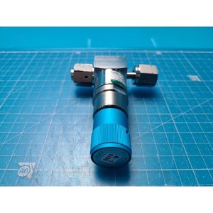 Régulateur de gaz de process CKD PGM-H-60-4R, utilisé comme pièce détachée pour équipement semi-conducteur d'occasion - Product Image 2