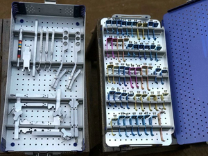 Koros ชุดสายพานลำเลียงกระดูกสันหลังส่วนคอสีดำเครื่องมือผ่าตัดกระดูกสแตนเลสแบบแมนนวลได้รับการรับรอง CE จาก Koros - Product Image 4