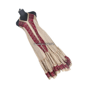 Nuevo Saree / Sari / Shari, Ropa India y Pakistaní, Compra en Línea Directamente del Fabricante de Ropa Femenina, Sari Indio de Seda - Product Image 4