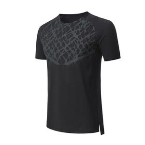 T-shirt de sport respirant à séchage rapide pour homme en mélange polyester/coton doux pour la peau, avec logo frontal, col en V, manches raglan et fentes latérales - Product Image 4
