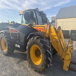 Transporte de Manipuladores Telescópicos JCB 541-70 Usados de Primera Calidad para Elevación de Palets con Motor Diésel 4x4 y Rendimiento de Elevación Excepcional - Product Image 1