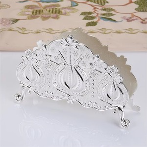 Porta Servilletas Metálico Plateado, Diseño Sostenible Hecho a Mano, Estilo Clásico Moderno, Fácil Acceso para Recoger Servilletas - Product Image 4