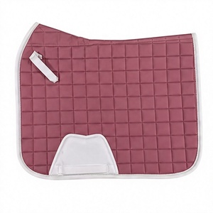 Tapis de selle équestre personnalisés tendance, antidérapants, en mousse et satin, pour l'entraînement et la compétition - Product Image 1