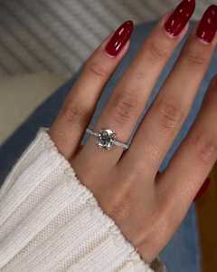 Bagues de fiançailles 2 carats en diamant de laboratoire taille coussin, sertis à griffes et pavé, 1,50 mm, solitaires, alliances d'anniversaire et de mariage en or massif 14K 18K - Product Image 5