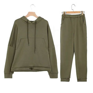 Survêtements de sport en gros de haute qualité pour femmes et hommes Nouveau survêtement à capuche simple avec ensemble de joggeurs pour l'hiver - Product Image 1