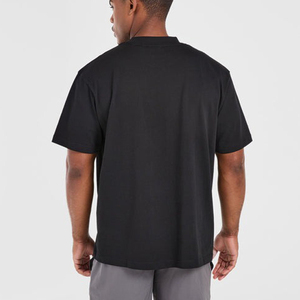 เสื้อยืดโอเวอร์ไซส์ผู้ชายผ้าฝ้ายสำหรับฤดูร้อน ระบายอากาศได้ดี คุณภาพสูง ทรงหลวมไหล่ตก สีดำ ทรงบ็อกซี่  หน้าเสื้อเรียบ แขนสั้น - Product Image 4