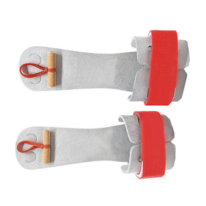Poignées de gymnastique haute performance à 2 trous avec design ergonomique pour athlètes, les poignées de gymnastique à 2 trous aident à améliorer la stabilité de la préhension - Product Image 1