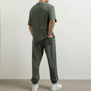 Conjunto deportivo de verano de alta calidad con diseño transpirable para comodidad y rendimiento durante todo el día. - Product Image 2