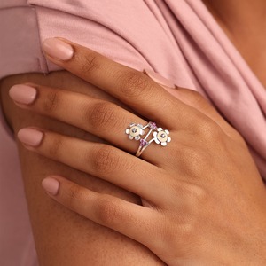 Anillo Minimalista con Diamante Natural Floral en Plata de Ley 925 con Corte Brillante y Engaste de Garras |   Anillo de Diseño con Doble Flor para Mujer - Product Image 2