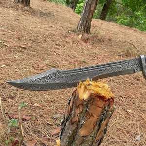 Cuchillo Zombie de Acero de Damasco con Hoja de Punta Caída y Mango de Asta de Ciervo para Uso en Exteriores - Product Image 6