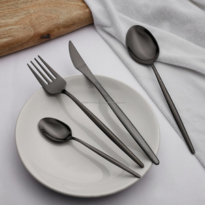 Juego de cubiertos de acero inoxidable con lirio PVD negro, cubiertos de lujo con grado brillante 202/304 para fiesta, incluye cuchara para bebé, cuchara, tenedor, cuchillo - Product Image 1