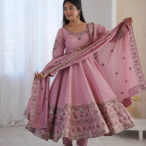 Ramdev Trading - Ropa Étnica India y Pakistaní para Mujer al por Mayor, Conjuntos de Kurti de Seda Romana de Estilo Moderno, Lehenga para Novia, Ropa de Fiesta - Product Image 1