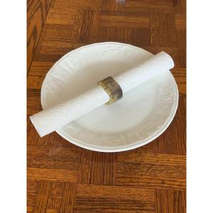 Rond de serviette élégant en résine pour décor de table de mariage, accessoire de salle à manger élégant, parfait pour les fêtes, les événements et la maison - Product Image 3