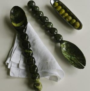 Cuillère et fourchette de service à salade en résine, faites à la main - Product Image 2