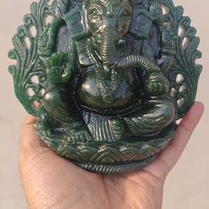 Statue du Dieu Ganesha en Pierre Verte Sculptée à la Main, Sculpture Religieuse Hindoue pour la Décoration de la Maison - Product Image 2