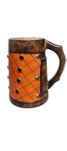 Chope à bière en bois gravée personnalisée faite à la main, avec cuir et cristal, cadeau pour les demoiselles d'honneur - Product Image 3