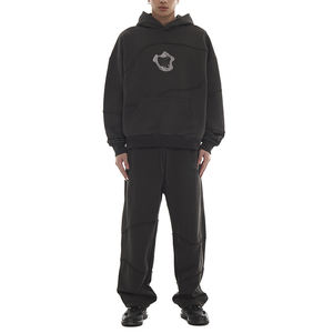 Vente en gros de sweats à capuche pour hommes en coton de haute qualité, personnalisés, unis, avec design de strass thermocollés - Product Image 4