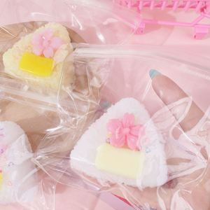 Juguete de simulación de sushi súper suave y de aspecto desgastado, divertido para amasar, simulación de comida, rollo de arroz y verduras, flor de cerezo, juguete de alta estética - Product Image 1