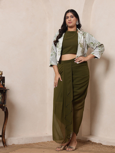 DEEBACO Conjunto coordinado de top corto de georgette bordado y floral hasta el tobillo con falda dhoti y chal para mujer a la moda - Product Image 6
