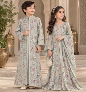 Tissu en satin de soie brodé à motifs floraux pour robe, veste, abaya, kaftan, burqa, vêtements de mariée et de mariages, veste pour enfants. - Product Image 5