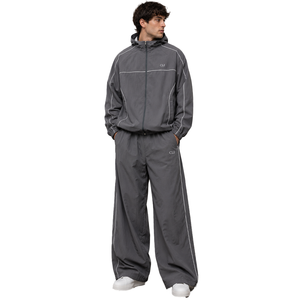 Chaqueta Cortavientos con Cremallera Completa y Detalles Reflectantes, Logotipo Personalizado, Chándal de Nailon Oversize para Hombre, Impermeable, Estilo Urbano, OEM al por Mayor - Product Image 1