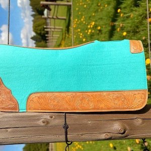 2026 High Quality Contoured Natural Wool Felt Western Dressage Riding Saddle Pad Custom <b>Horse</b> <b>Blanket</b> Premium Handmade - Product Image 3