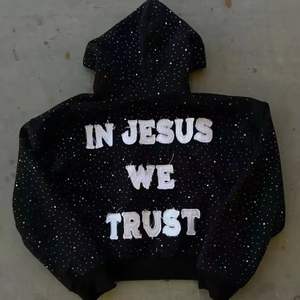 เสื้อฮู้ดกันน้ำมีซิป ชุดวอร์มฤดูหนาว แต่งคริสตัล สตรีทแวร์ วินเทจ ล้างสีแบบแอซิด ปักลายโลโก้ตามสั่ง - Product Image 1