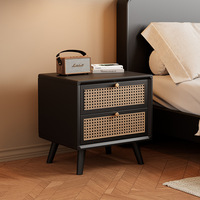 Table de chevet moderne en rotin tressé à 2 tiroirs avec rangement pour chambre, salon et appartement, plateau en métal durable