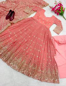 Traje Anarkali Rosa Bordado, Vestido Largo Hasta el Suelo con Mangas Largas y Dupatta, Atuendo Tradicional Indio Pakistaní para Bodas, para Mujer - Product Image 5