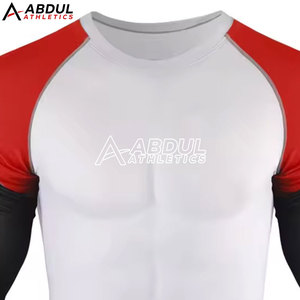 เสื้อคอมเพรสชั่นที่ทนทานสำหรับออกกำลังกายและฝึกซ้อม พร้อมคุณสมบัติควบคุมความชื้นและสวมใส่สบายสำหรับไลฟ์สไตล์แอคทีฟ - Product Image 5