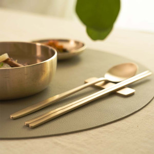 Set di cucchiaio e bacchette coreani in bronzo artigianali di alta qualità NOBBAN - Product Image 3