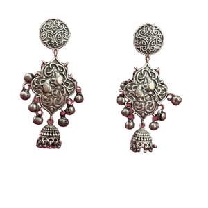 Pendientes colgantes Jhumki de latón chapado en plata antigua oxidada vintage con engaste de bisel y Ghungroo para mujer, regalo de fiesta - Product Image 1
