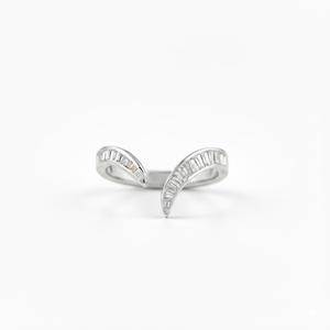 Bague ouverte en or pur 14 carats avec diamant baguette cultivé en laboratoire, bande incurvée, ajustable, cadeau d'anniversaire pour elle - Product Image 5