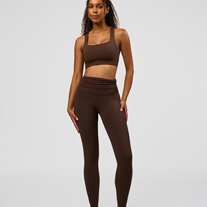 Sujetador Deportivo para Mujer, Color Sólido, Cuello Cuadrado, Espalda Cruzada, Soporte Medio, Transpirable, Diseño Sin Costuras para Yoga y Fitness - Product Image 4