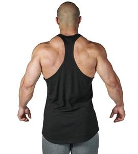 Camiseta sin mangas de punto negra para hombre, cuello redondo, color liso, ajuste casual, ropa deportiva, logotipo personalizado, algodón, para gimnasio y fitness. - Product Image 1