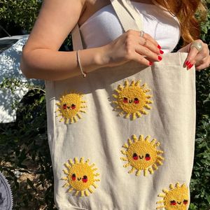 Bolso de mano de lona de algodón con aguja perforadora Happy Sun, hecho en India, ecológico, reutilizable, para compras, libros escolares - Product Image 1