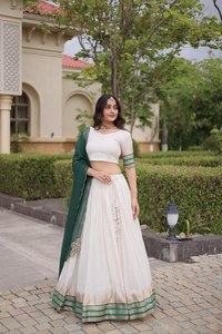 Conjunto de Lehenga Choli de Viscosa Jacquard Premium para Mujer, Marca Onam, con Dupatta en Contraste - Product Image 4