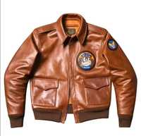 Blouson Bomber Homme Vintage en Cuir Véritable Coupe Slim Imperméable avec Patchs Dessin Animé Fermeture Éclair Col Montant Idéal Automne