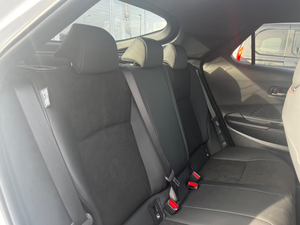 Toyota C-HR 2.0L VVT-i Plug-in GR Sport JBL Hybride SUV Compact Luxe Écologique Voiture Japonaise à Vendre - Product Image 4