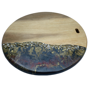 Planche à découper en bois naturel irrégulier avec design vague en résine violette et turquoise, décoration moderne, durable et artisanale - Product Image 2