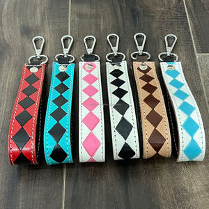 Cadeau d'affaires personnalisé de luxe Commande en gros Service OEM Logo personnalisé Bracelet porte-clés Bracelet de luxe en cuir à carreaux véritable - Product Image 6