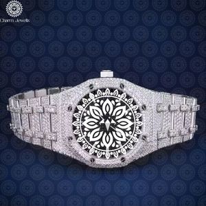 Charm Jewells Montre de luxe pour femme en acier inoxydable, boîtier tonneau de 38 mm, lunette sertie de diamants, quartz analogique, fermoir pliant - Product Image 1